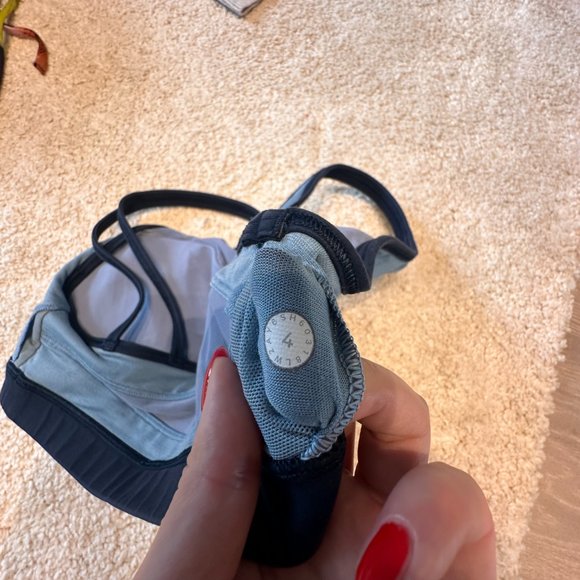 lululemon sports bra blue single shoulder yoga size 4 - Picture 6 of 6